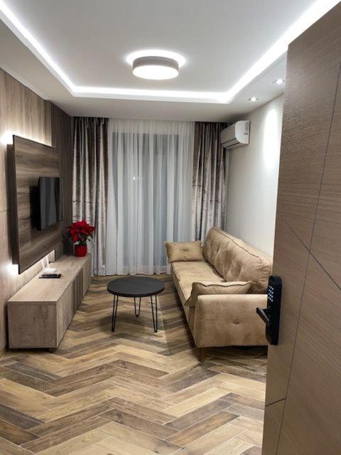 Perla Lux Apartmani Indija Экстерьер фото